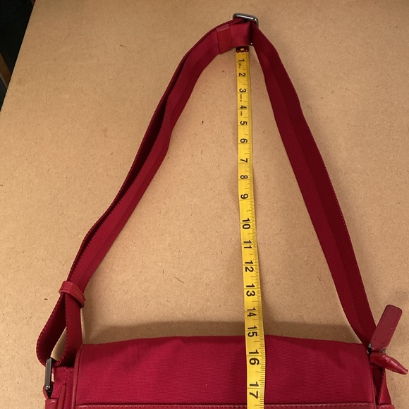 Sapsucker Red Crossbody Bag. - Picture 6 of 15